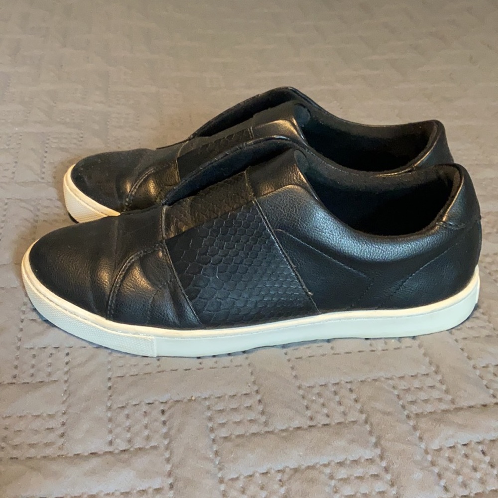 Aldo : Black Leather Sneaker - Size 6 - Picture 2 of 10
